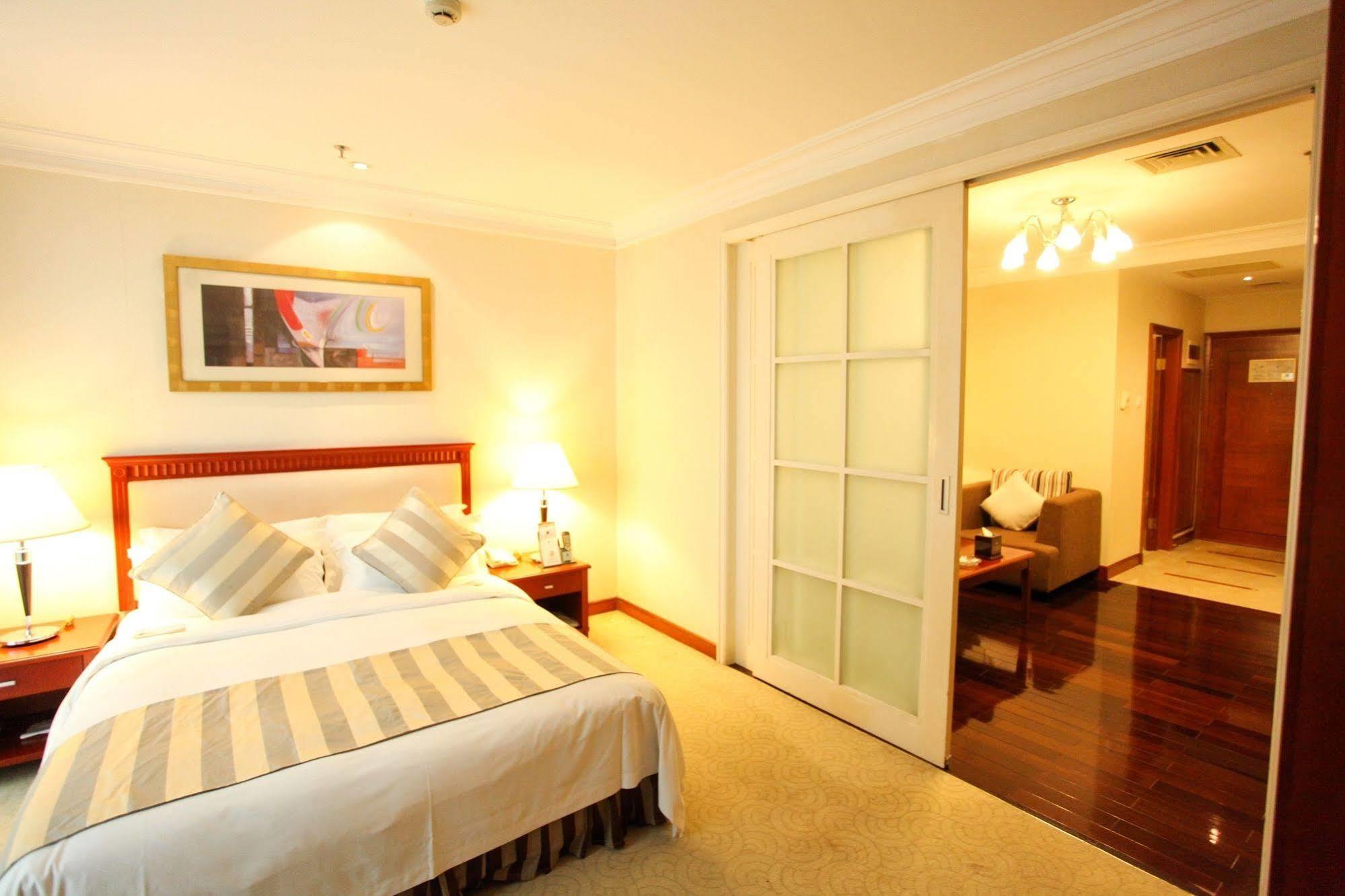 Shenzhen Dongmen Metropark Suites Hotel Esterno foto
